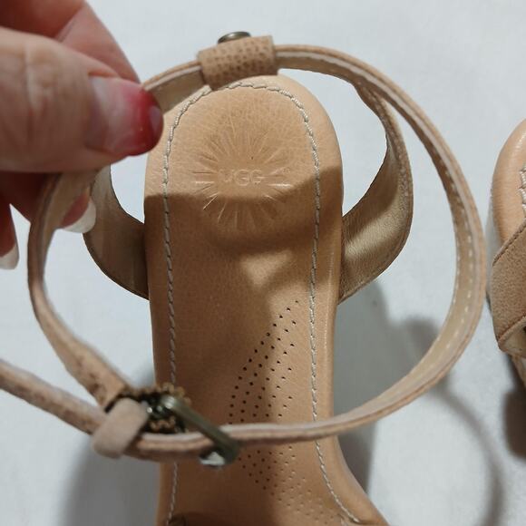 UGG Wedge Sandals Womens 9 Tan Leather Ankle Strap Espadrille - Picture 9 of 10